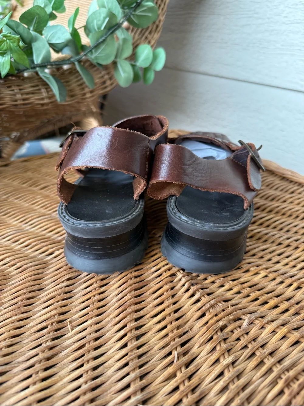 Mobility Leather Sandals - Dawn Brown - Women’s Size 10 - Heel